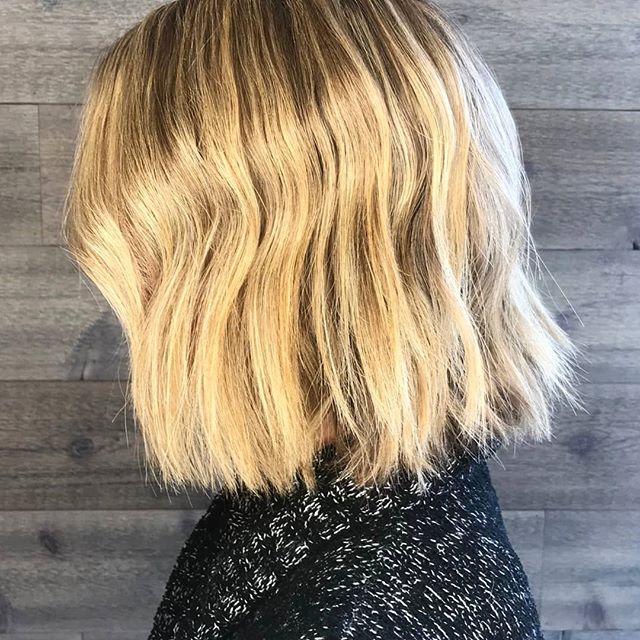 Sun's out, blonde's out! ?______________________#instahair #instabeauty #atthesalon #salonlife #hair #hairspiration #hairsalon #haircolor #hairstyles #hairstyling #haircut #carlsbad #sandiego #sandiegohair #carlsbadhair #aveda #avedacolor #avedaproducts #avedaartist #smellslikeaveda #highlights #avedademiplus #dimension #avedaglobalartist #dimensionalblonde #smoothinfusion #aircontrol #blonde