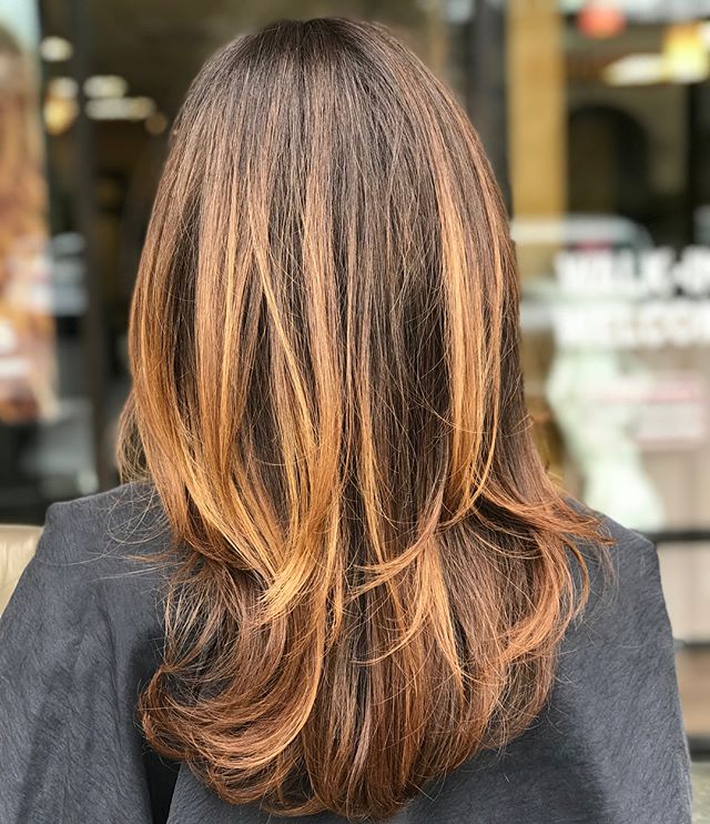 Our newest guest came from another salon in need of a color correction and our Aveda Artists nailed it! Swipe to view the transformation._____________________#hair #hairspiration #hairsalon #haircolor #hairstyles #hairstyling #haircut #carlsbad #sandiego #sandiegohair #carlsbadhair #aveda #avedacolor #avedaproducts #avedaartist #smellslikeaveda #avedaraffle #avedagiveaway #autismawareness #autismsupport #autism #demiplus #communitysupport #plazapaseoreal #dimension #highlights #colorcorrection